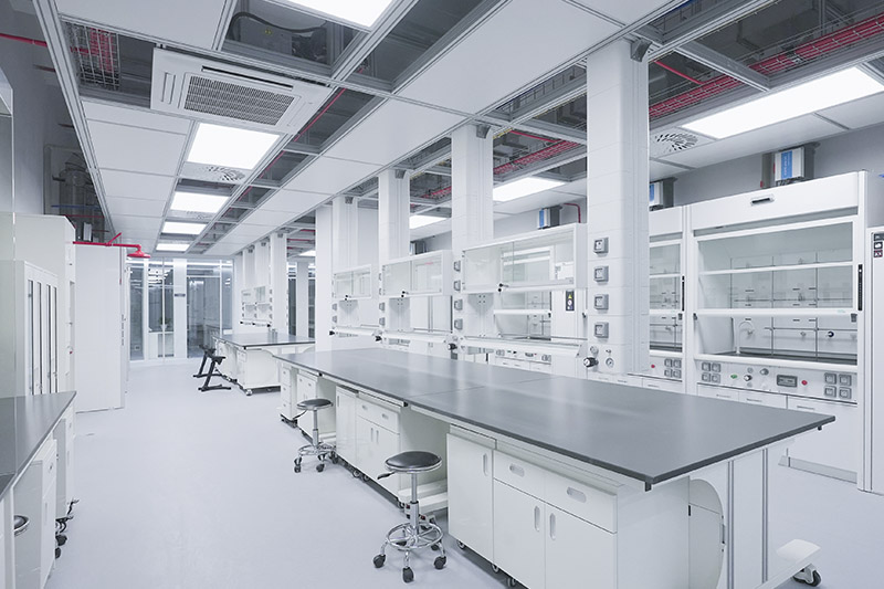 梅县实验室革新：安全与科技的现代融合